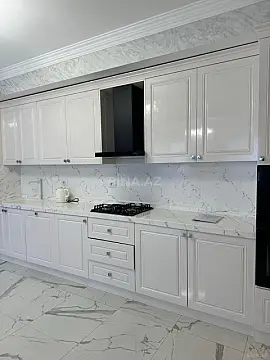 Kirayə verilir 4 otaqlı mənzil 170 m²