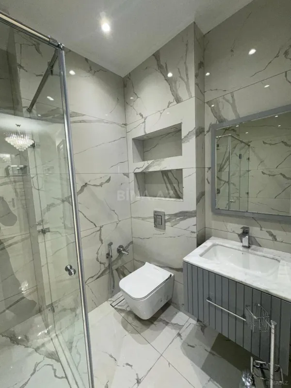 Kirayə verilir 4 otaqlı mənzil 170 m²