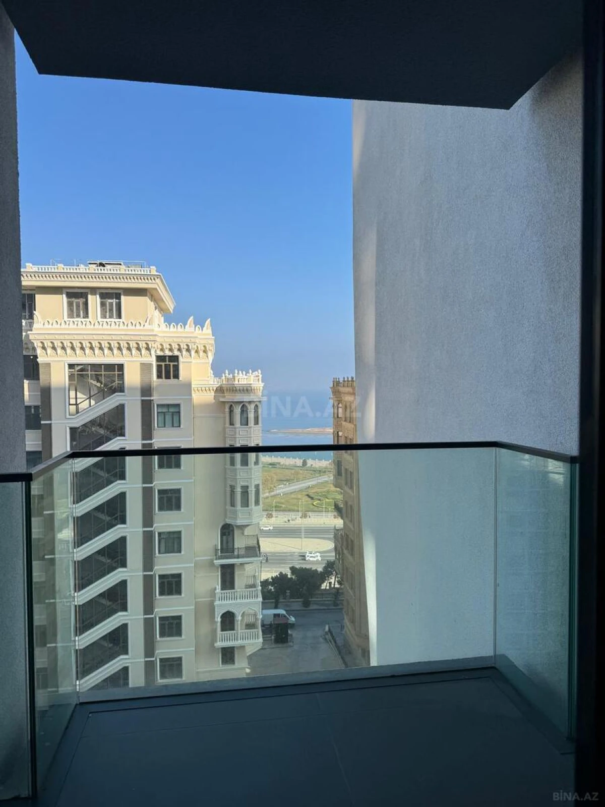 Kirayə verilir 4 otaqlı mənzil 170 m²