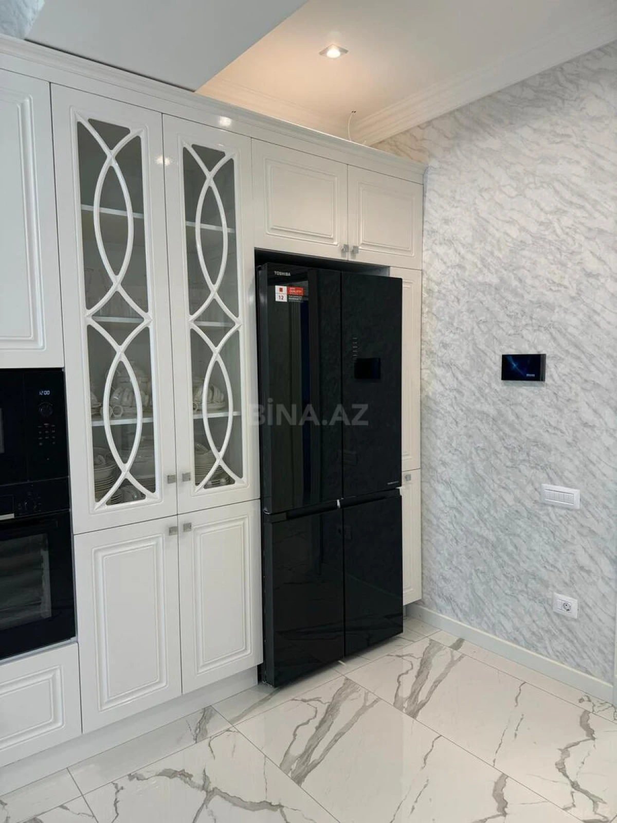 Kirayə verilir 4 otaqlı mənzil 170 m²