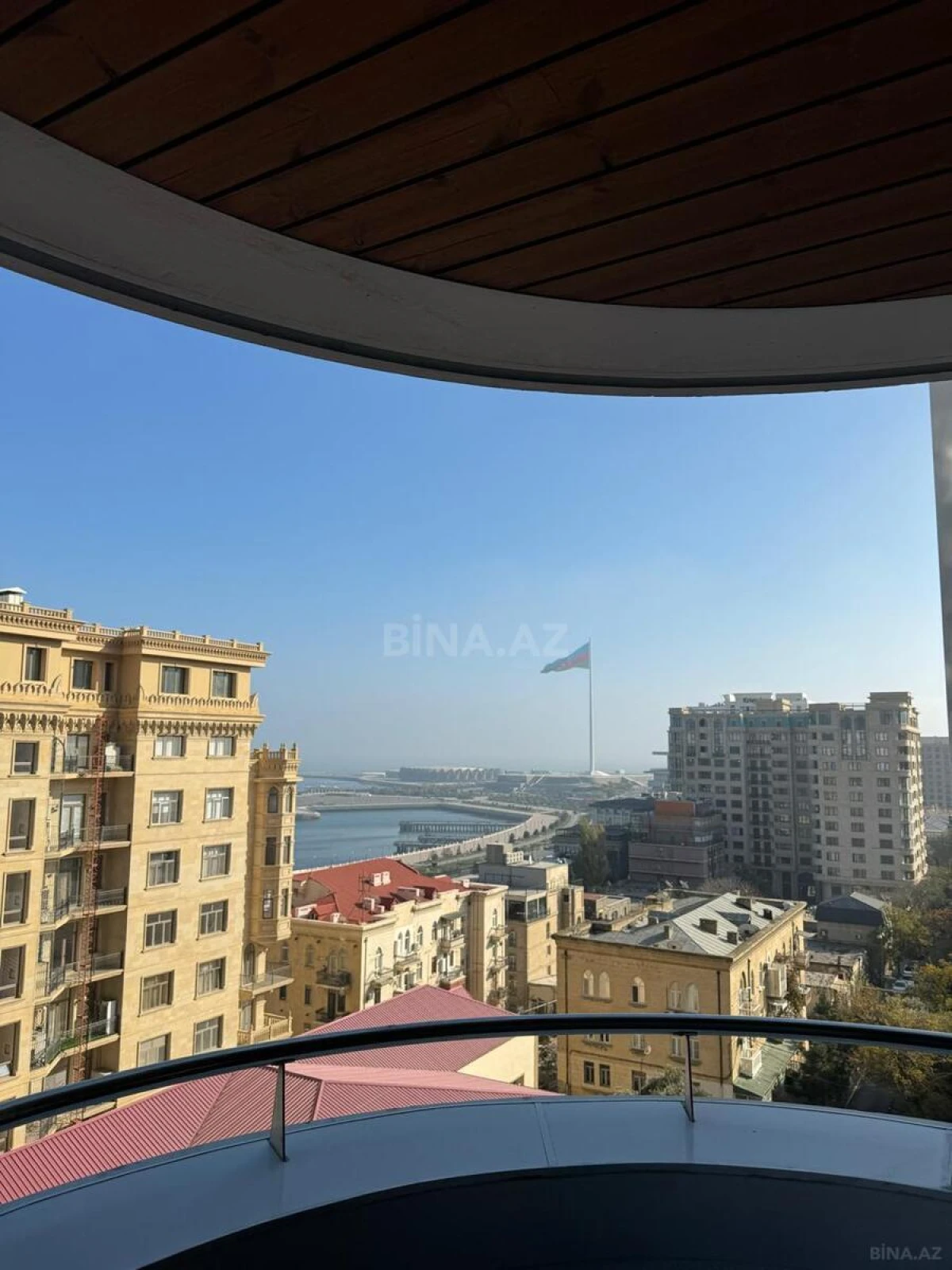 Kirayə verilir 4 otaqlı mənzil 170 m²