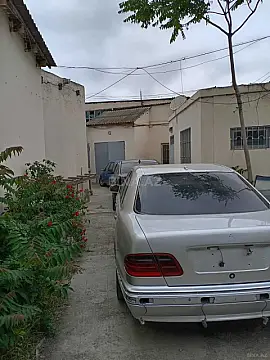 Satılır obyekt 550 m²