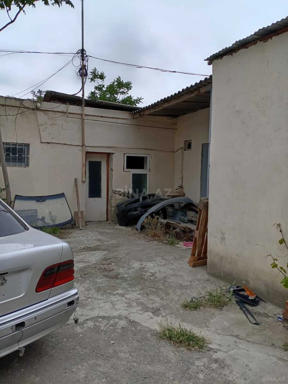 Satılır obyekt 550 m²