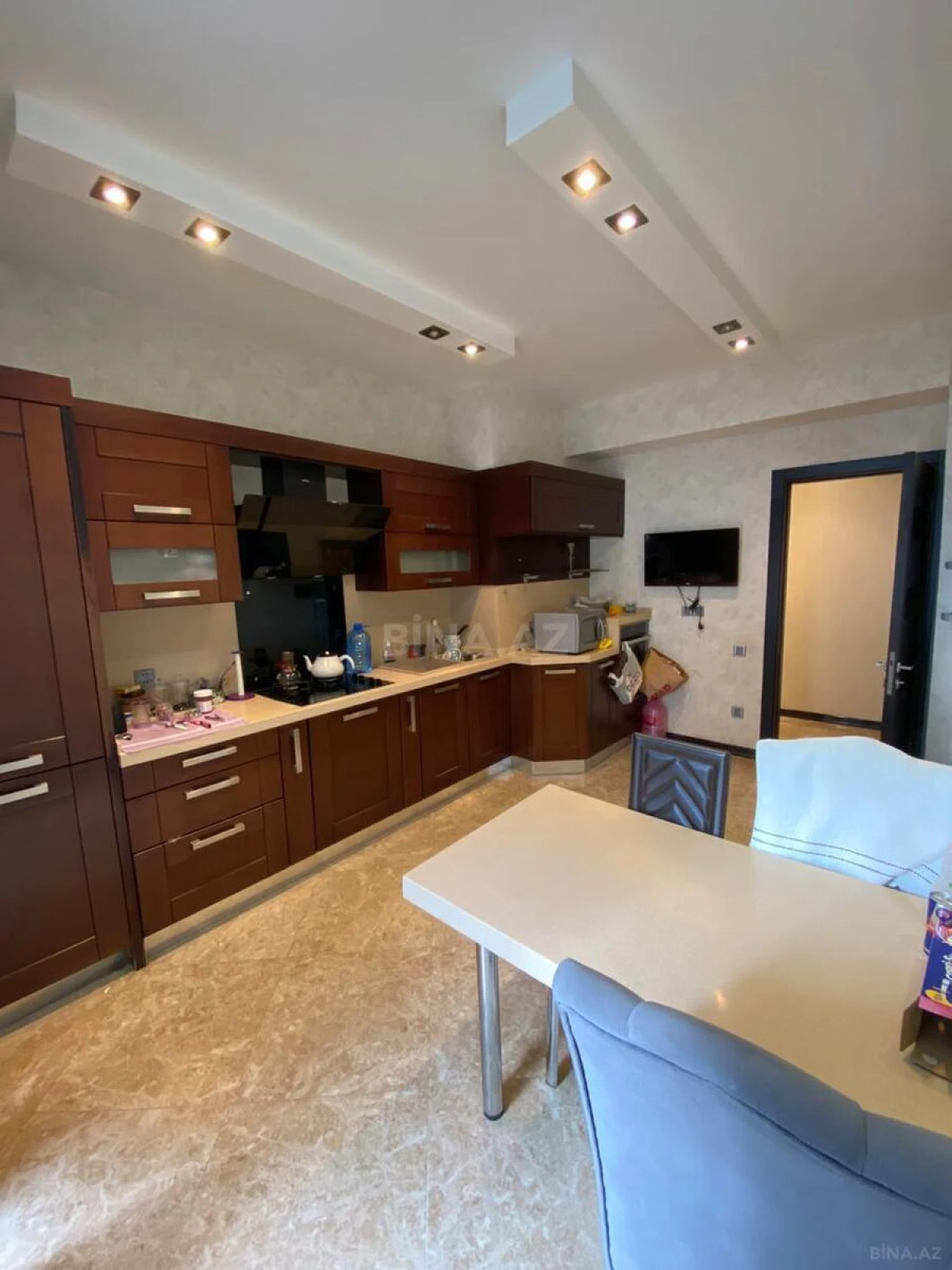 Satılır 3 otaqlı mənzil 130 m²