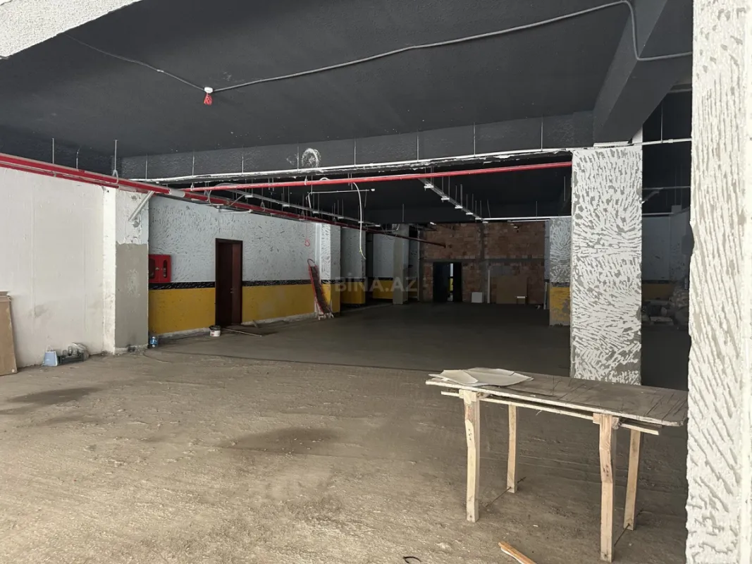 Satılır obyekt 990 m²