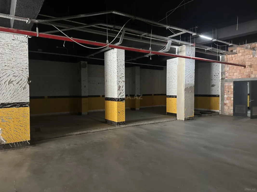 Satılır obyekt 990 m²