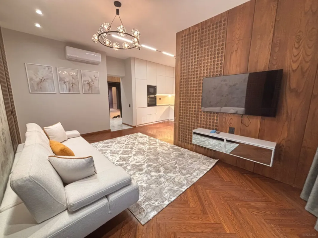 Kirayə verilir 2 otaqlı mənzil 68 m²