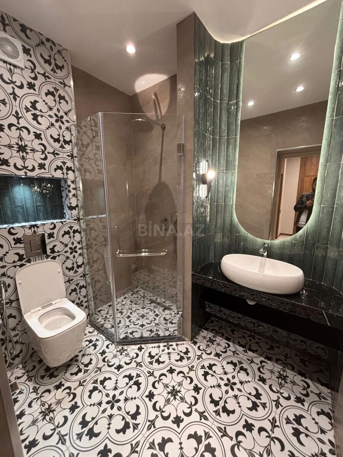 Kirayə verilir 2 otaqlı mənzil 68 m²