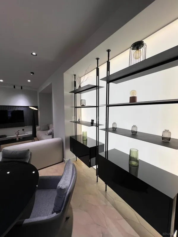 Satılır 3 otaqlı mənzil 148 m²