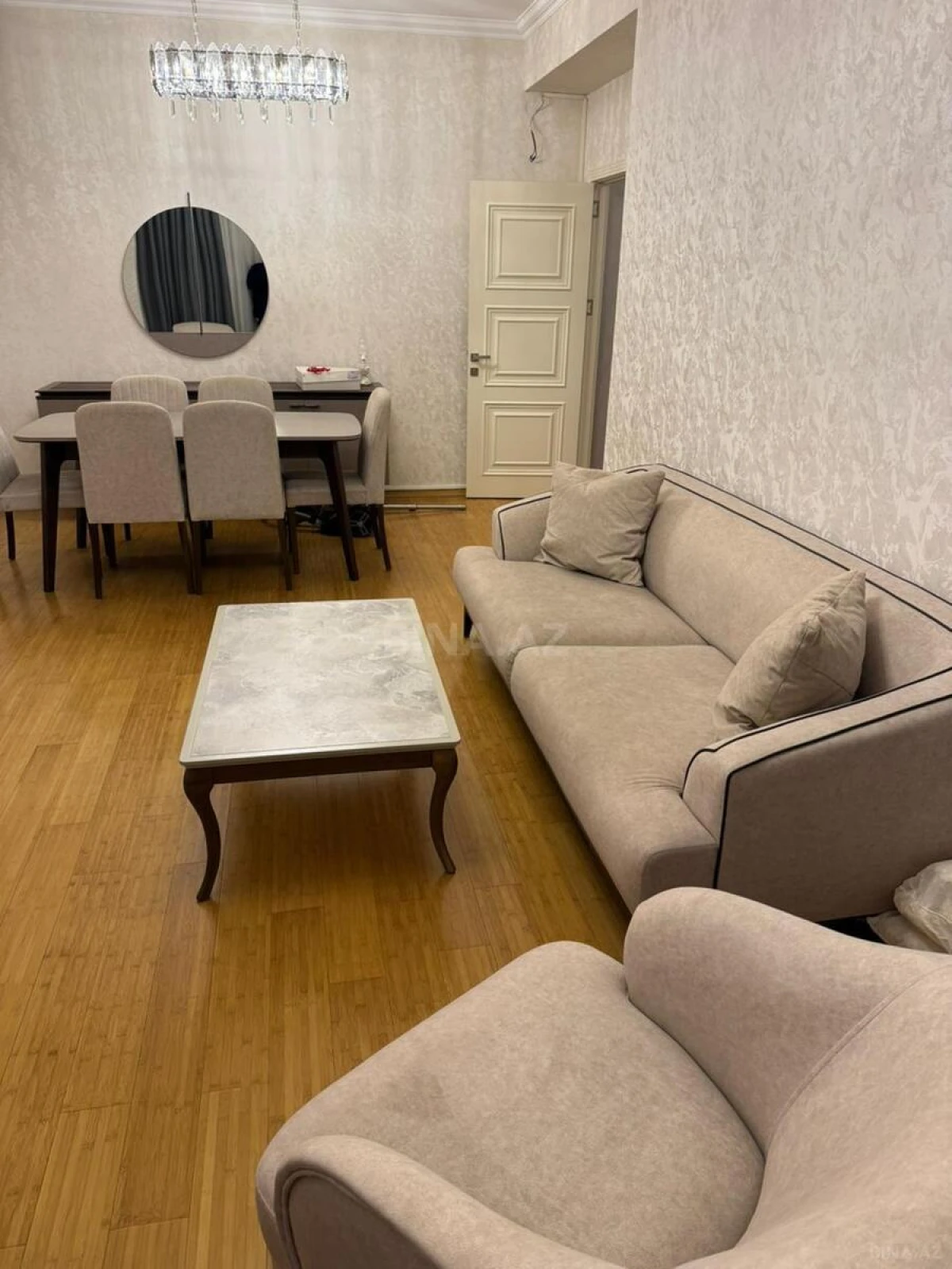 Satılır 2 otaqlı mənzil 72 m²