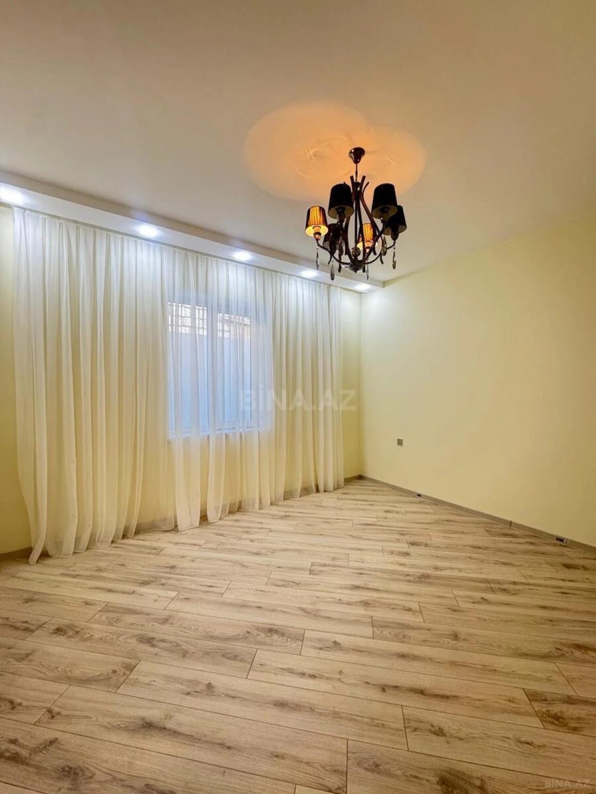 Satılır 4 otaqlı həyət evi 170 m²