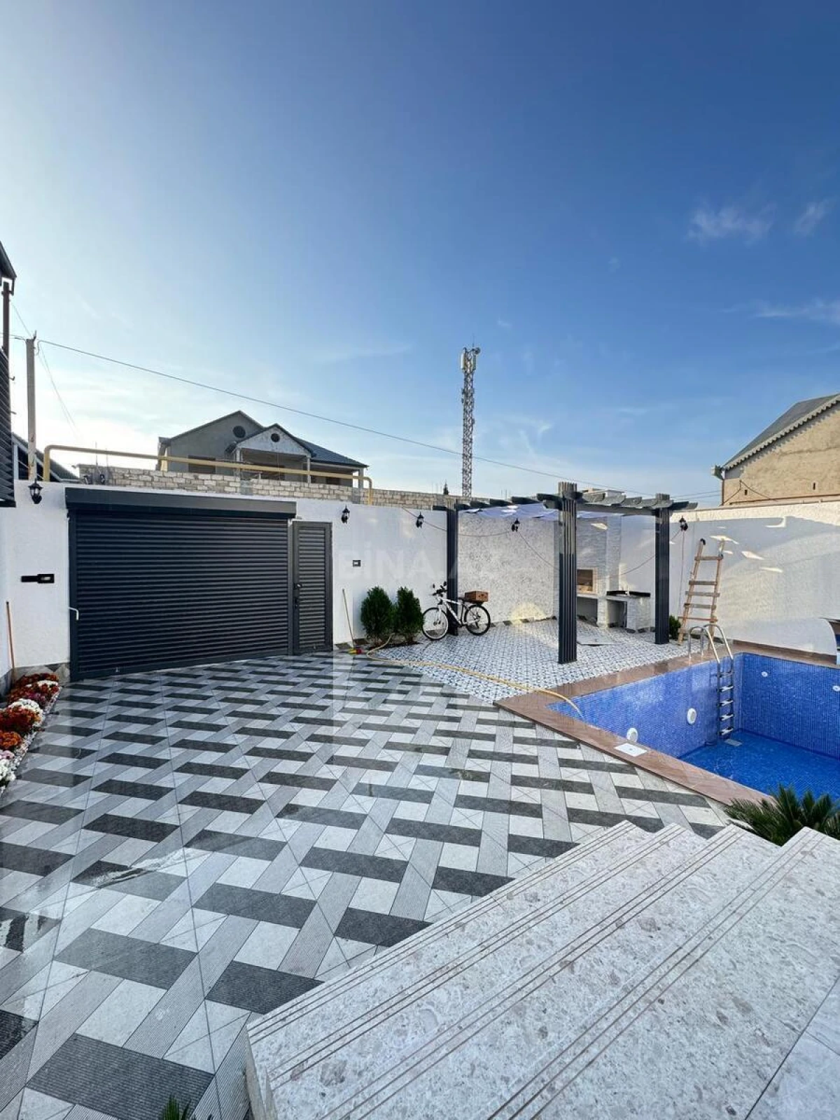 Satılır 4 otaqlı həyət evi 170 m²