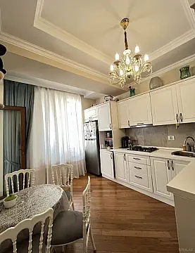 Satılır 3 otaqlı mənzil 112 m²