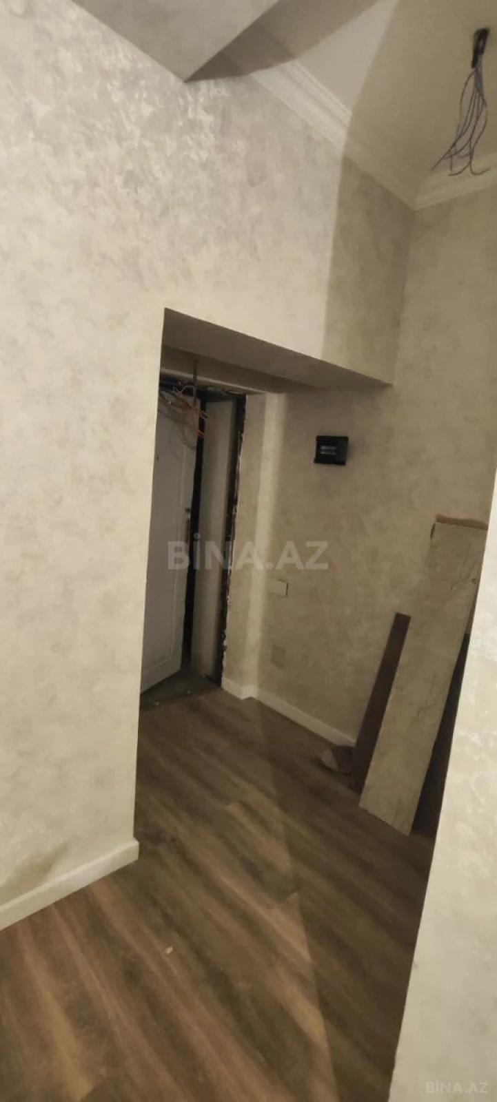 Satılır 2 otaqlı mənzil 75 m²
