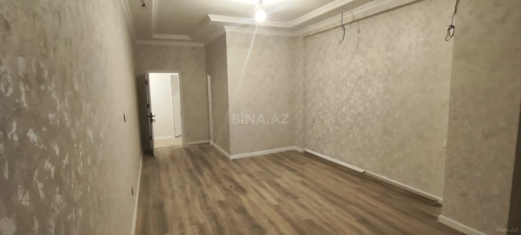 Satılır 2 otaqlı mənzil 75 m²