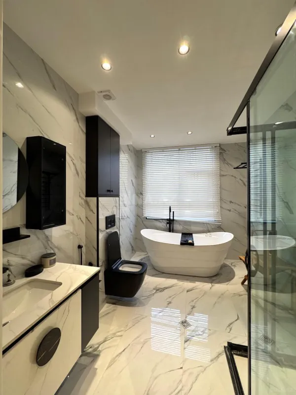 Satılır 4 otaqlı mənzil 175 m²