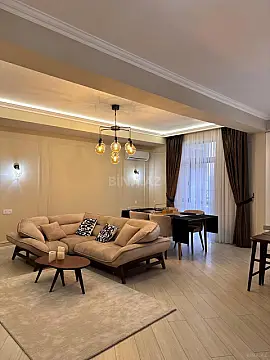 Satılır 4 otaqlı mənzil 175 m²