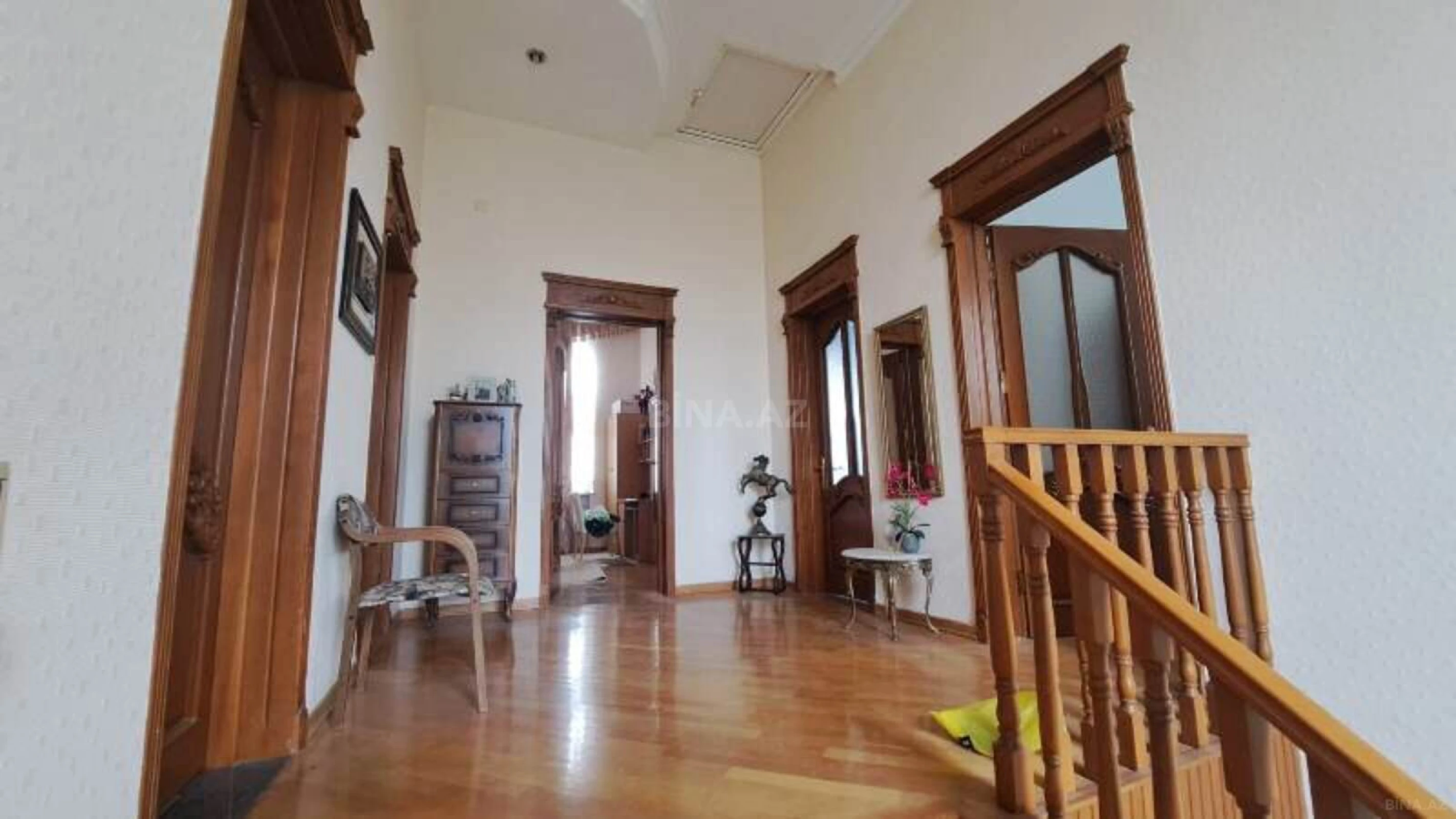 Satılır 6 otaqlı həyət evi 450 m²