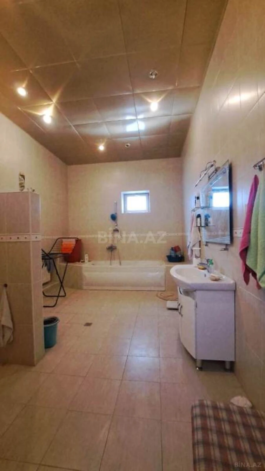 Satılır 6 otaqlı həyət evi 450 m²