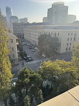 Satılır 3 otaqlı mənzil 100 m²