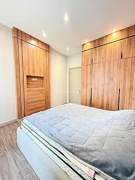 Satılır 2 otaqlı mənzil 75 m²