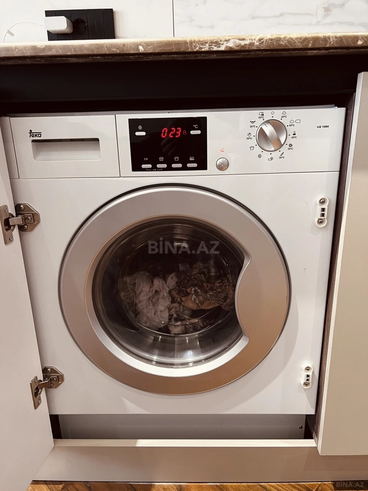 Satılır 3 otaqlı mənzil 160 m²