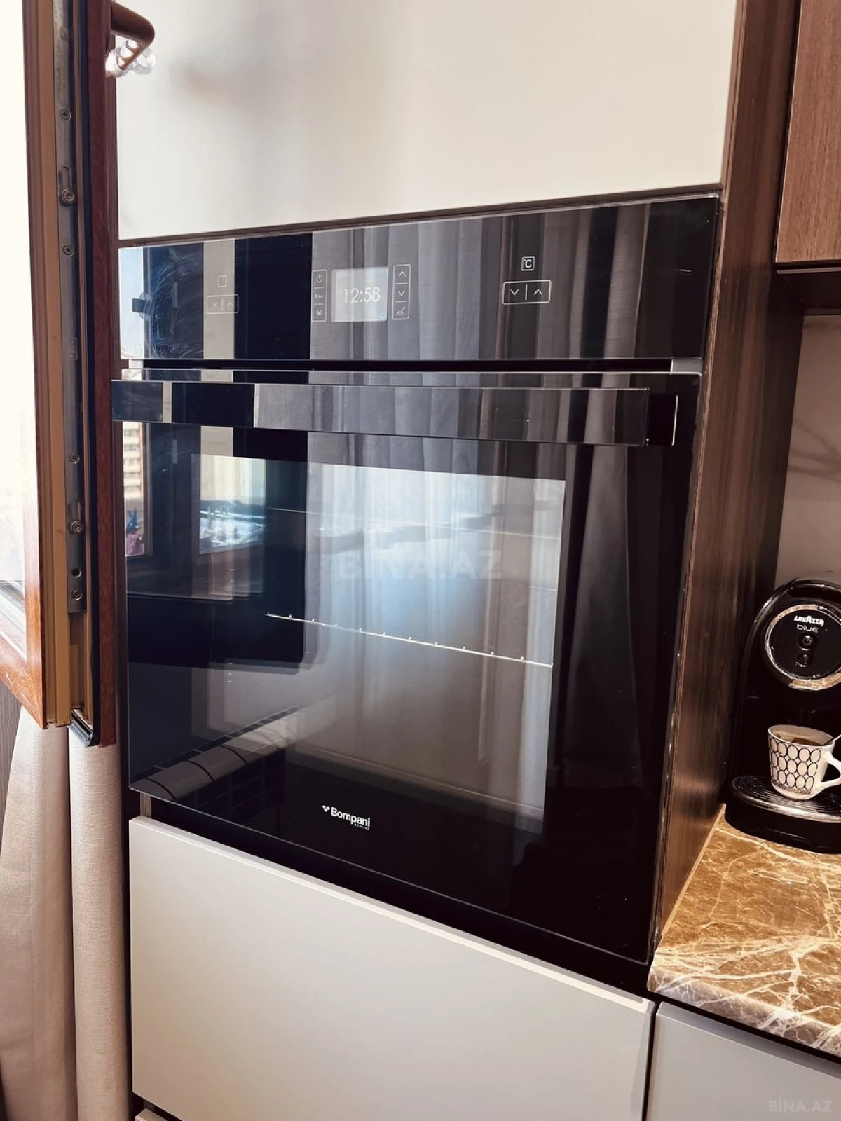 Satılır 3 otaqlı mənzil 160 m²