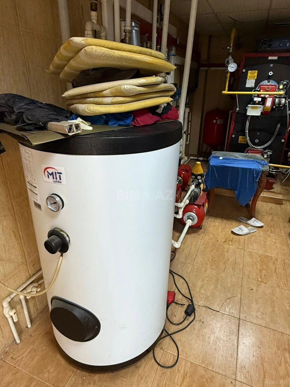 Satılır 15 otaqlı həyət evi 500 m²