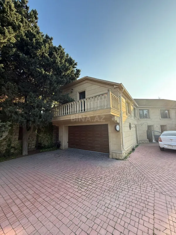 Satılır 15 otaqlı həyət evi 500 m²
