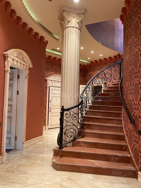 Satılır 15 otaqlı həyət evi 500 m²