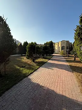 Satılır 15 otaqlı həyət evi 500 m²