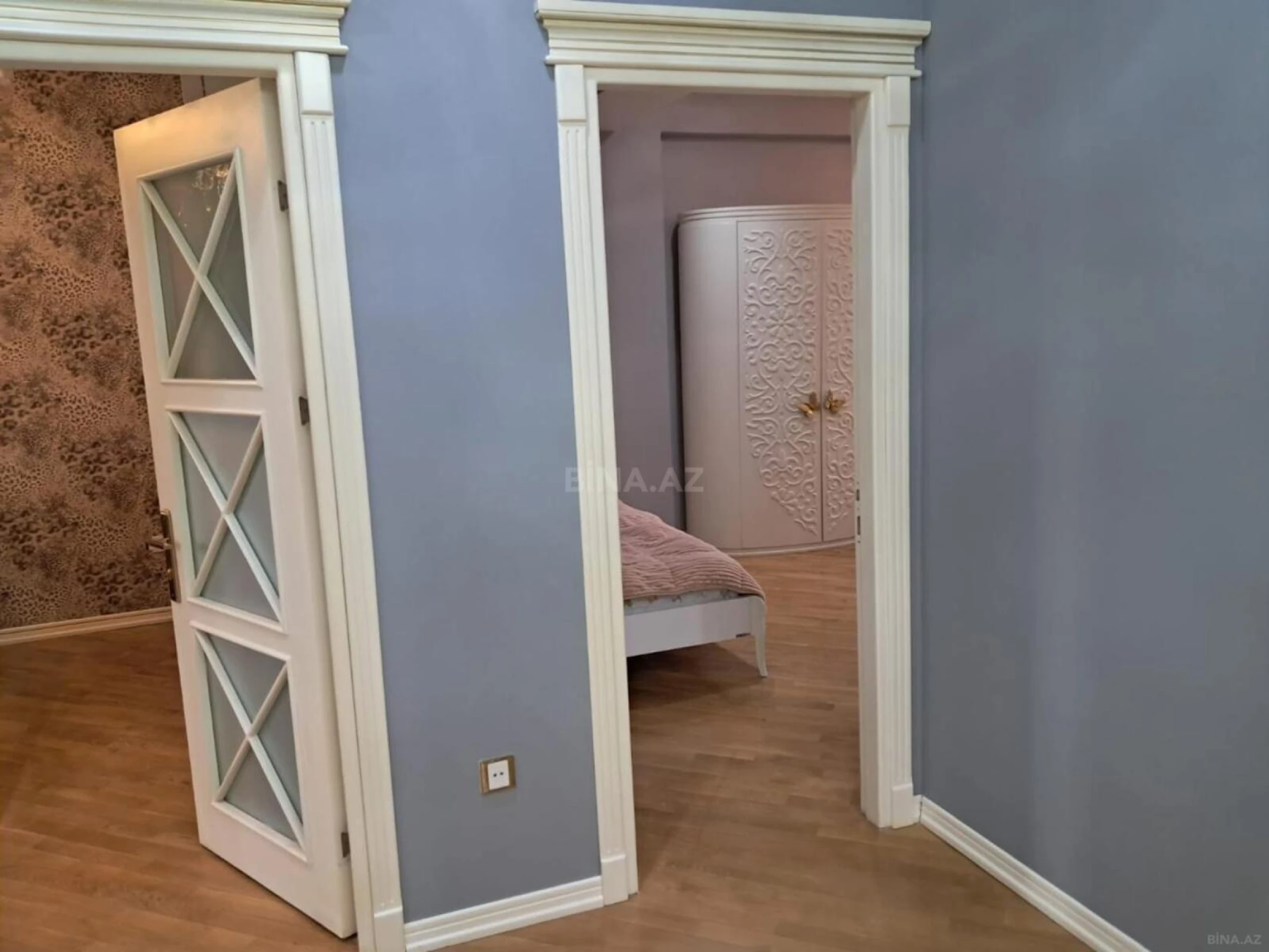 Kirayə verilir 3 otaqlı mənzil 140 m²