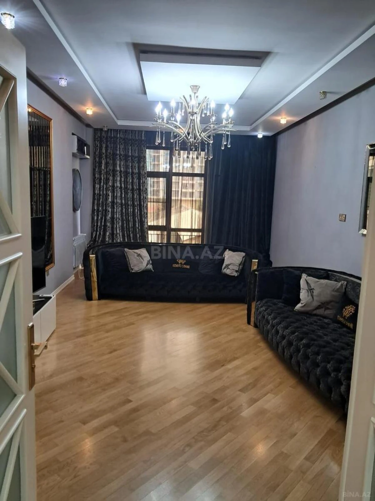 Kirayə verilir 3 otaqlı mənzil 140 m²