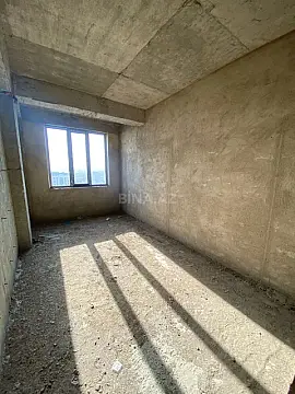 Satılır 4 otaqlı mənzil 147 m²