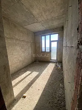 Satılır 4 otaqlı mənzil 147 m²