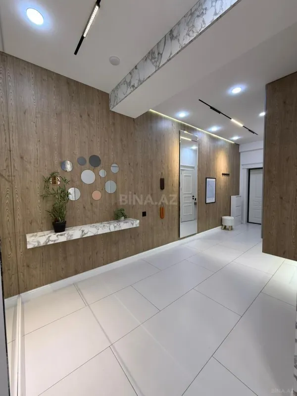 Satılır 3 otaqlı mənzil 117 m²