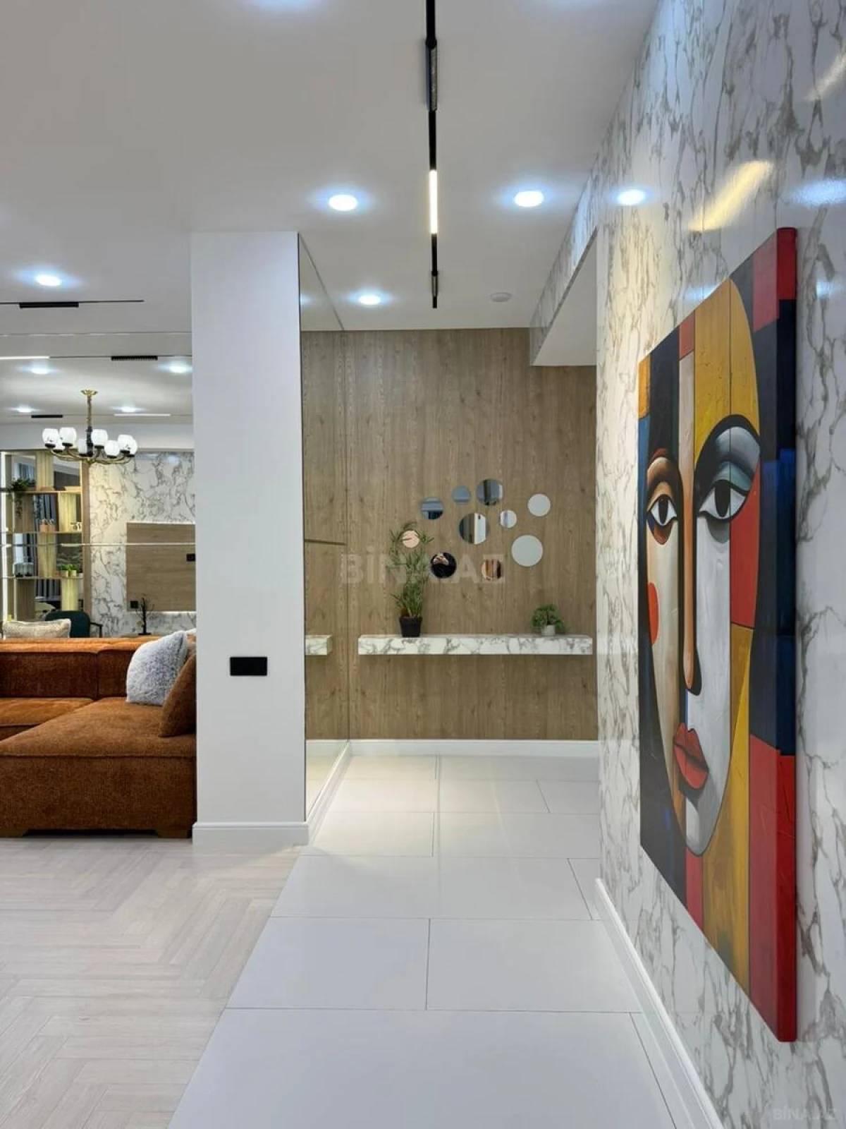 Satılır 3 otaqlı mənzil 117 m²