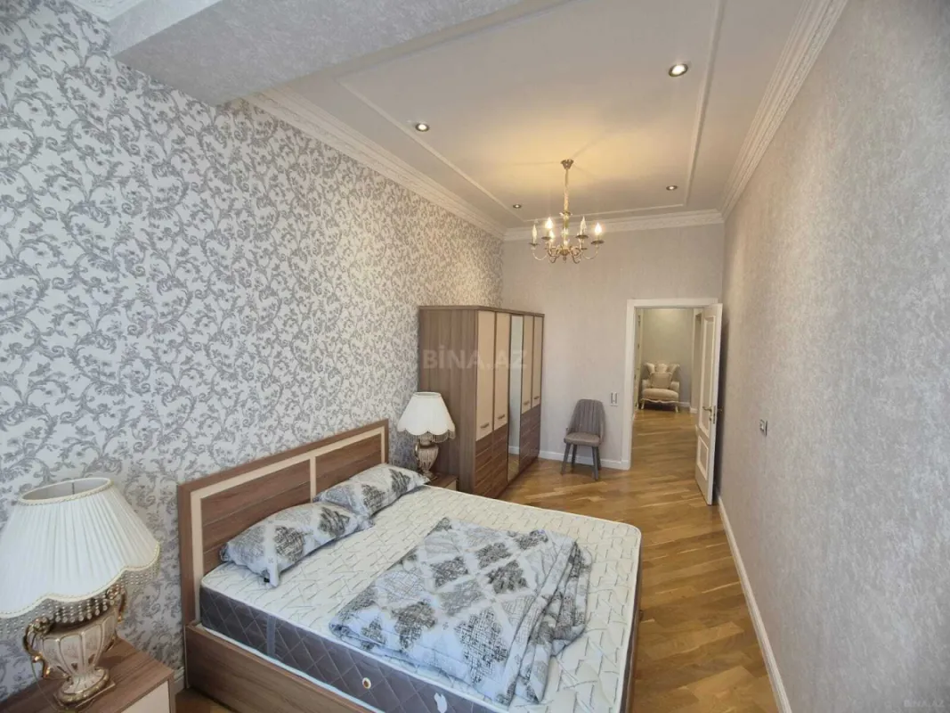 Kirayə verilir 2 otaqlı mənzil 90 m²