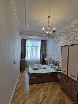 Kirayə verilir 2 otaqlı mənzil 90 m²