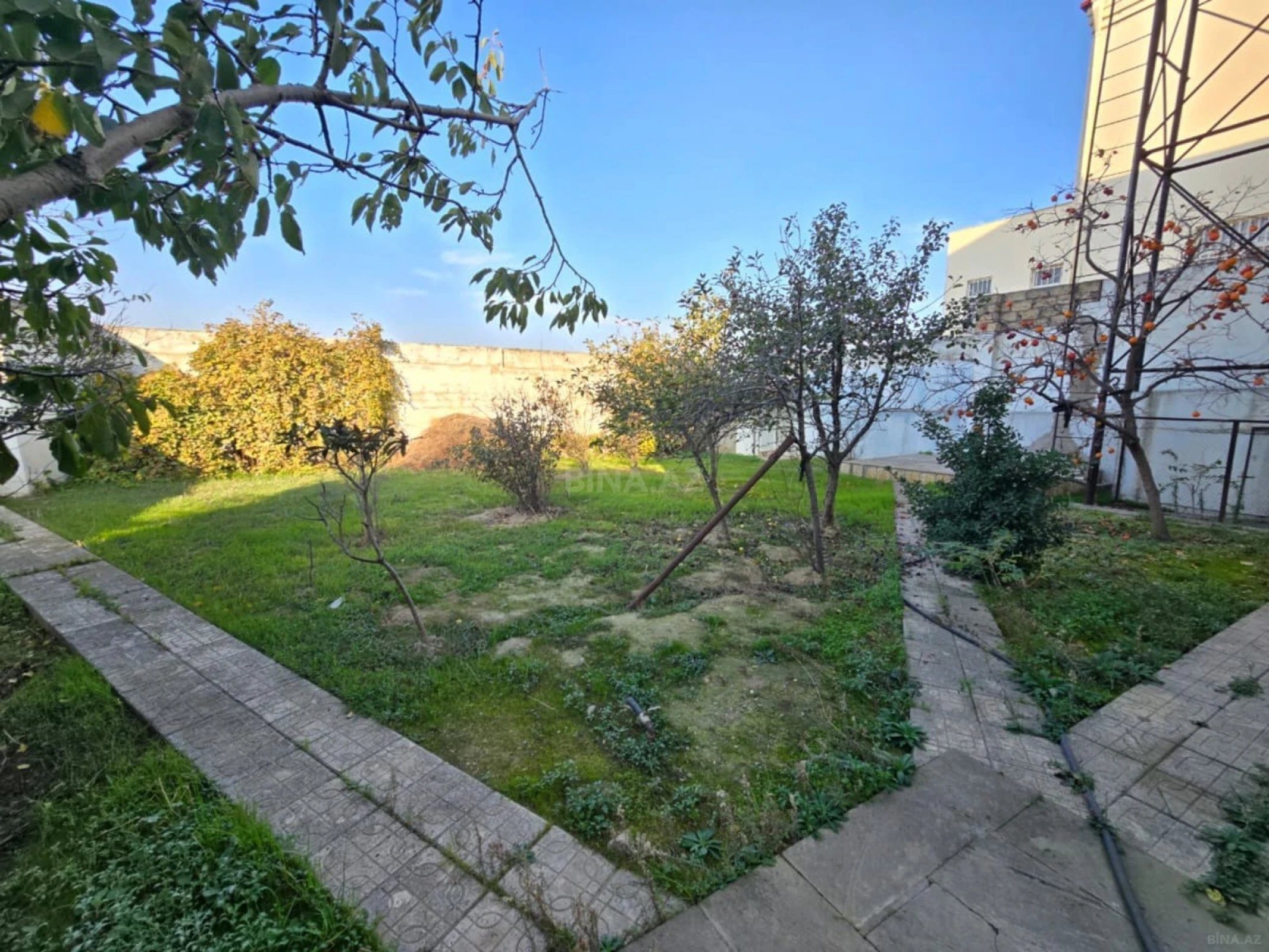 Satılır 6 otaqlı həyət evi 500 m²