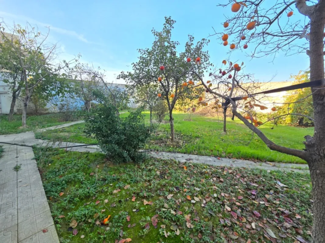 Satılır 6 otaqlı həyət evi 500 m²