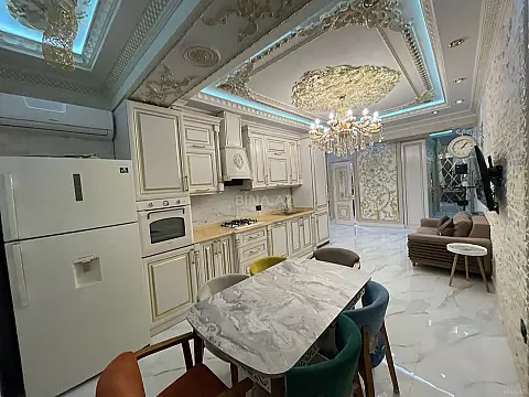 Satılır 3 otaqlı mənzil 128 m² — Bakı, 9-cu mikrorayon 3 otaq 128.00 m²
