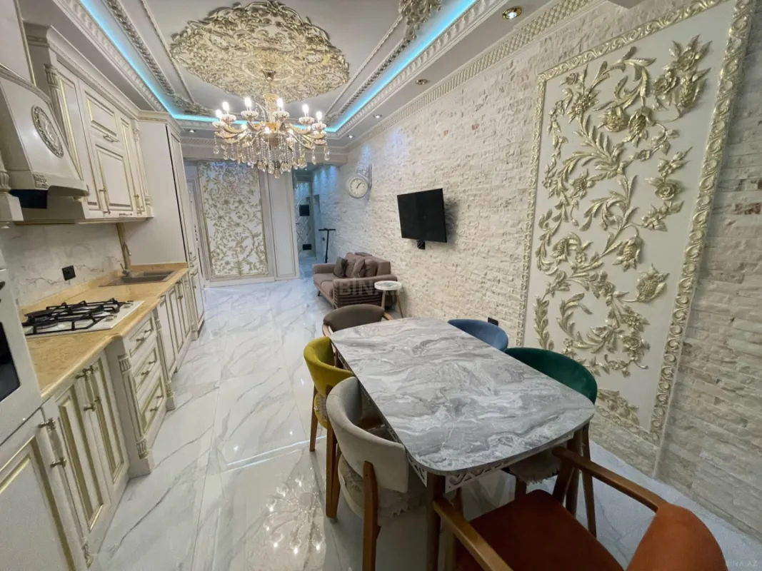 Satılır 3 otaqlı mənzil 128 m²