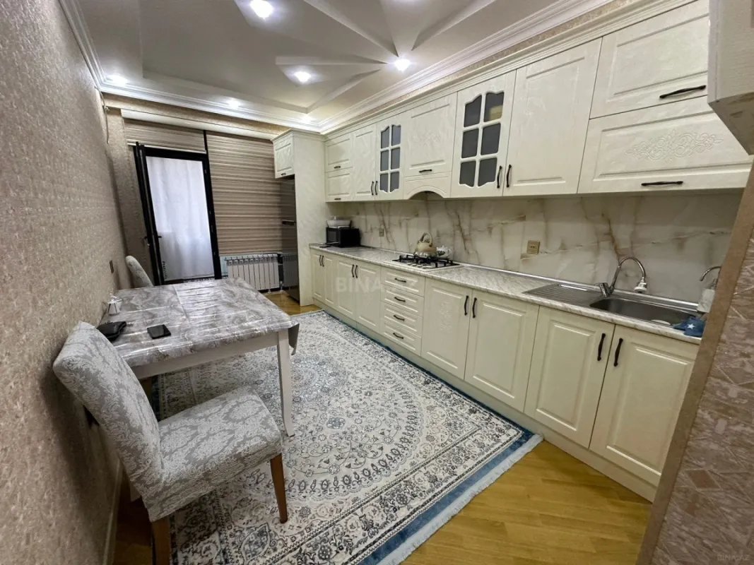 Satılır 2 otaqlı mənzil 100 m²