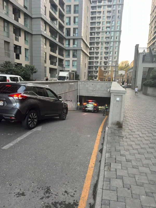 Satılır 2 otaqlı mənzil 100 m²