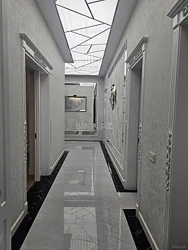 Satılır 4 otaqlı həyət evi 270 m²