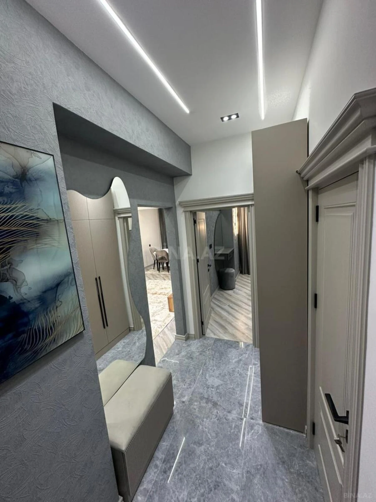 Satılır 2 otaqlı mənzil 68 m²