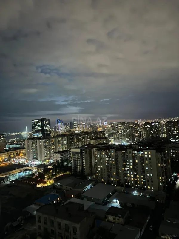 Satılır 2 otaqlı mənzil 68 m²