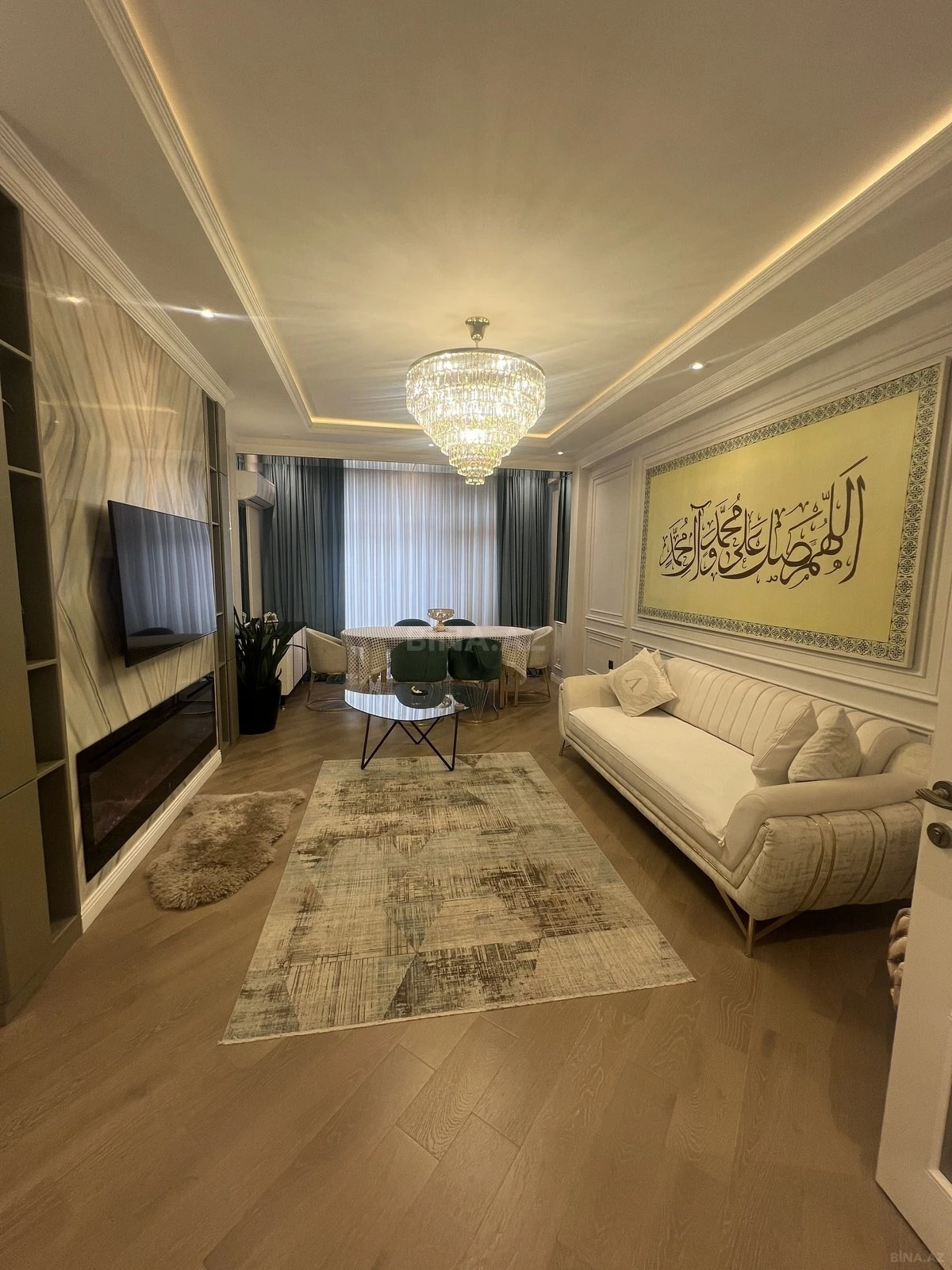 Satılır 3 otaqlı mənzil 135 m²