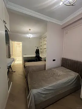Satılır 3 otaqlı mənzil 135 m²